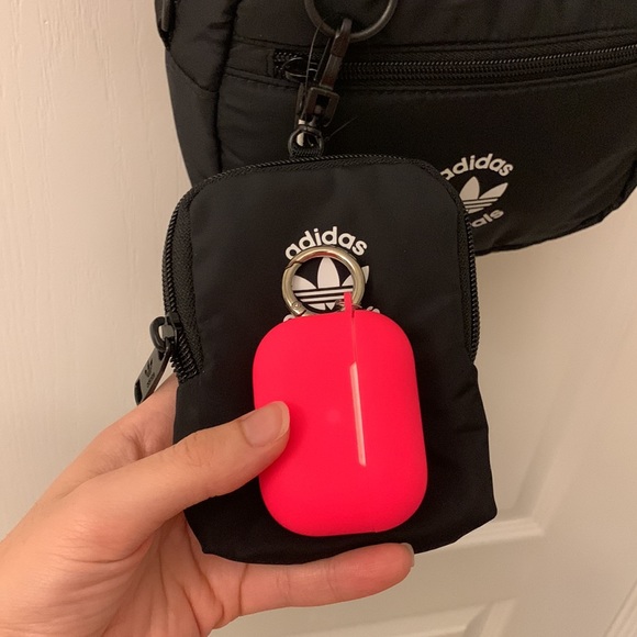 Adidas Puffy Crossbody Bag with Free Matching Wallet!! - Picture 7 of 17